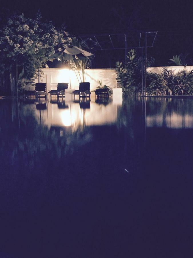White Rose Beach Resort Marawila Exterior foto